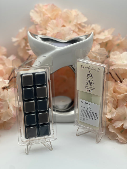 Hand-poured wax melt in a stylish clamshell container, designed to fill your space with a long-lasting, luxurious fragrance. Ideal for use in wax warmers to create a cozy and inviting atmosphere. Scent notes include: Starts with notes of bergamot and hints of pineapple, onto notes of coconut milk, coconut blossom, cedarwood and sandalwood. It rests on a base of musk and vanilla.