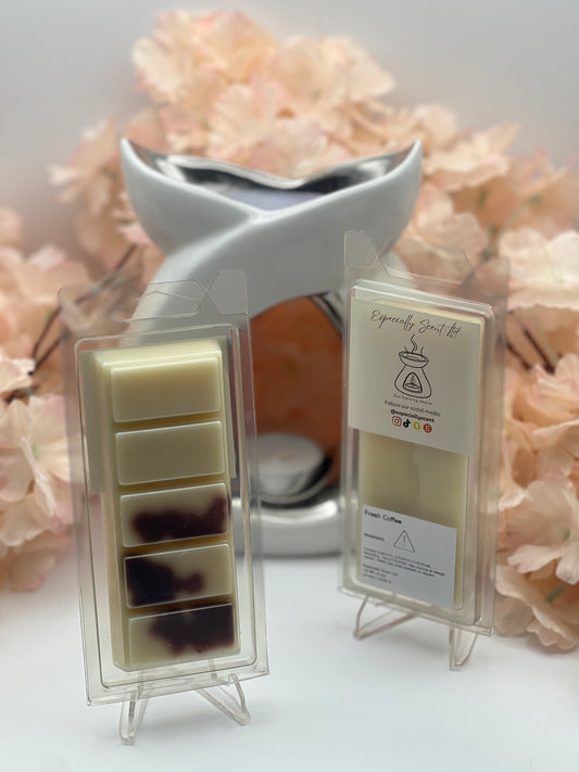 Hand-poured wax melt in a stylish clamshell container, designed to fill your space with a long-lasting, luxurious fragrance. Ideal for use in wax warmers to create a cozy and inviting atmosphere. Scent notes include: A wonderful aroma of fresh ground coffee beans.