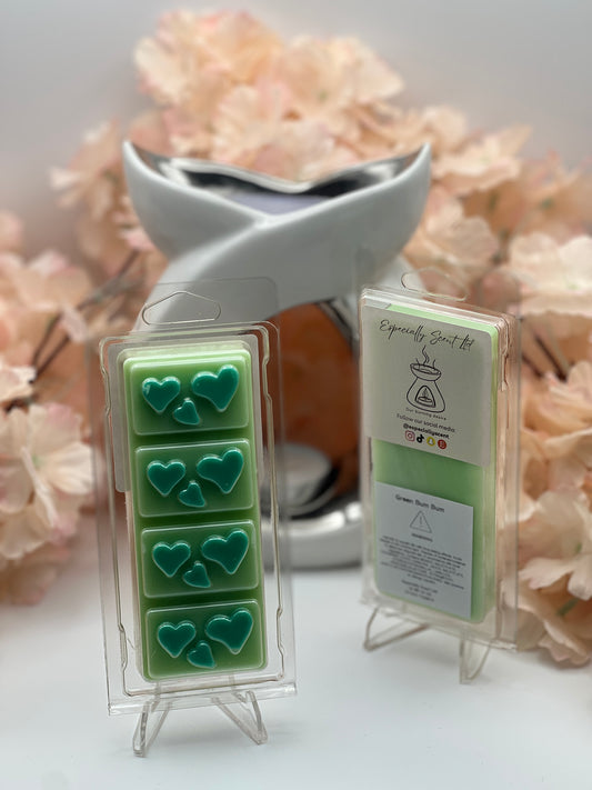 Hand-poured wax melt in a stylish clamshell container, designed to fill your space with a long-lasting, luxurious fragrance. Ideal for use in wax warmers to create a cozy and inviting atmosphere. Scent notes include: A tropical and fresh scent with top notes of peach and mango blended with coconut milk and frangipani, all resting on base notes of musks and woods.