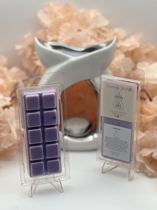 Hand-poured wax melt in a stylish clamshell container, designed to fill your space with a long-lasting, luxurious fragrance. Ideal for use in wax warmers to create a cozy and inviting atmosphere. Scent notes include: Top notes are Lavender, Bergamot and Mint; middle notes are Clove, Lily-of-the-Valley and Cinnamon; base notes are Amber, Patchouli and Myrrh.